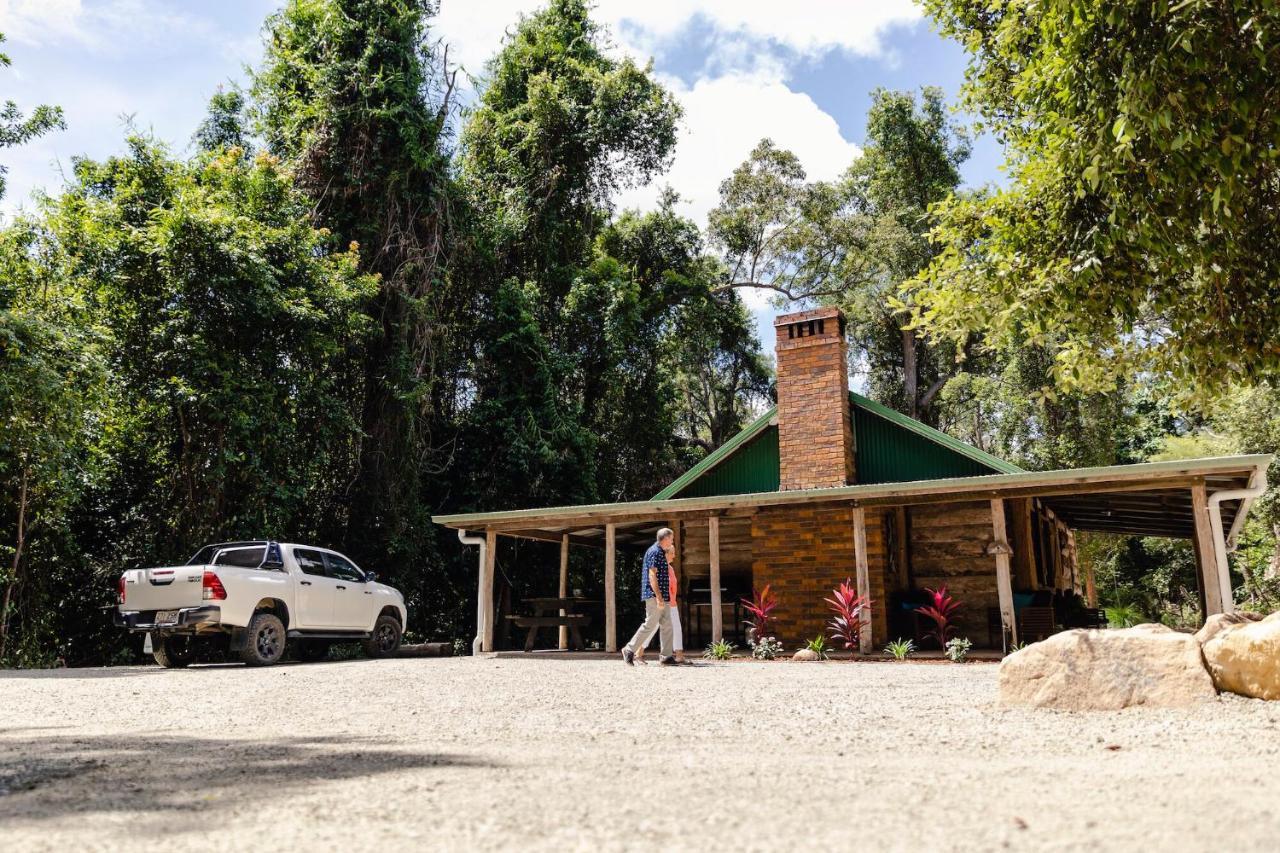 Ferns Hideaway Resort Byfield Esterno foto