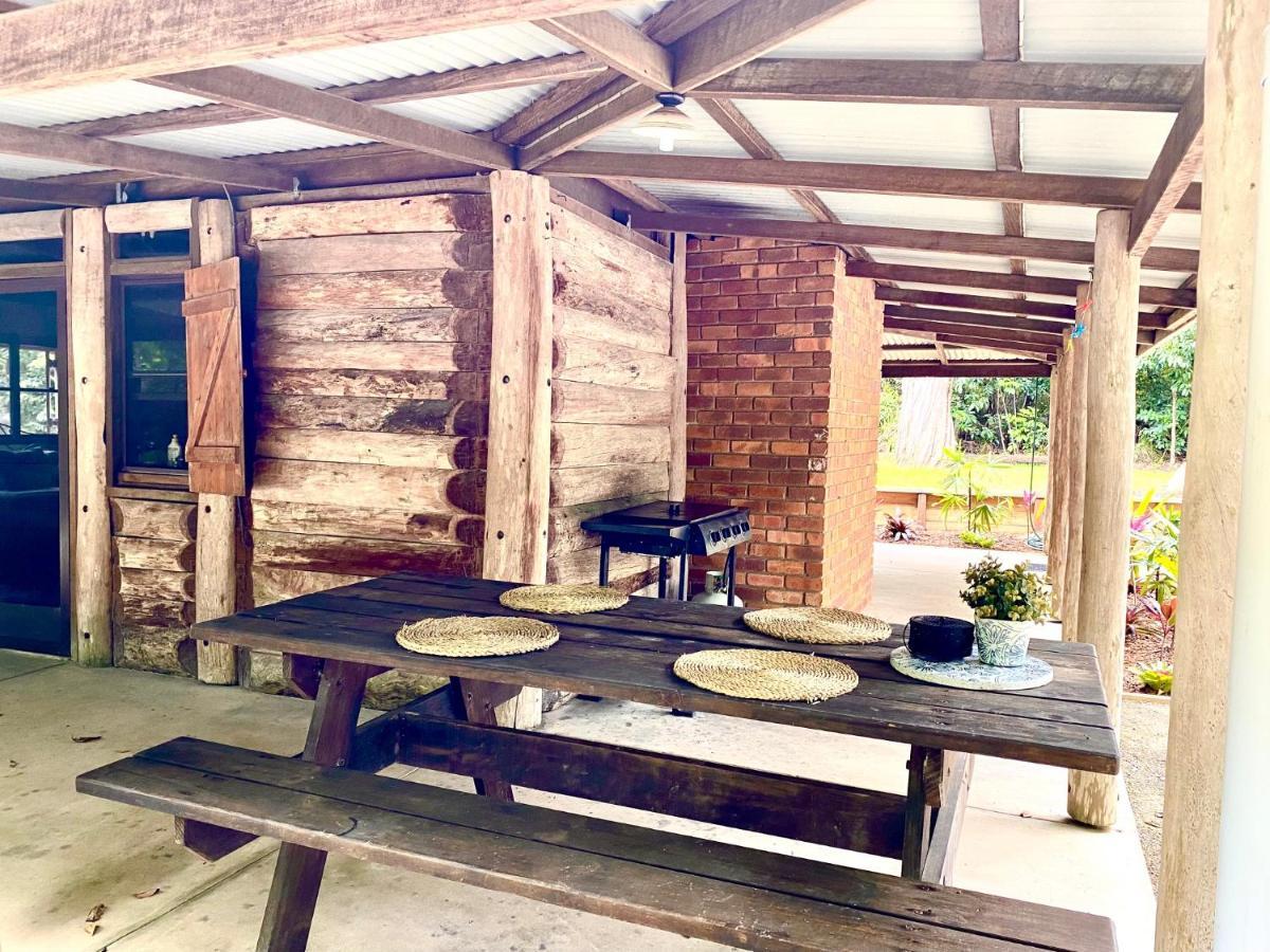 Ferns Hideaway Resort Byfield Esterno foto