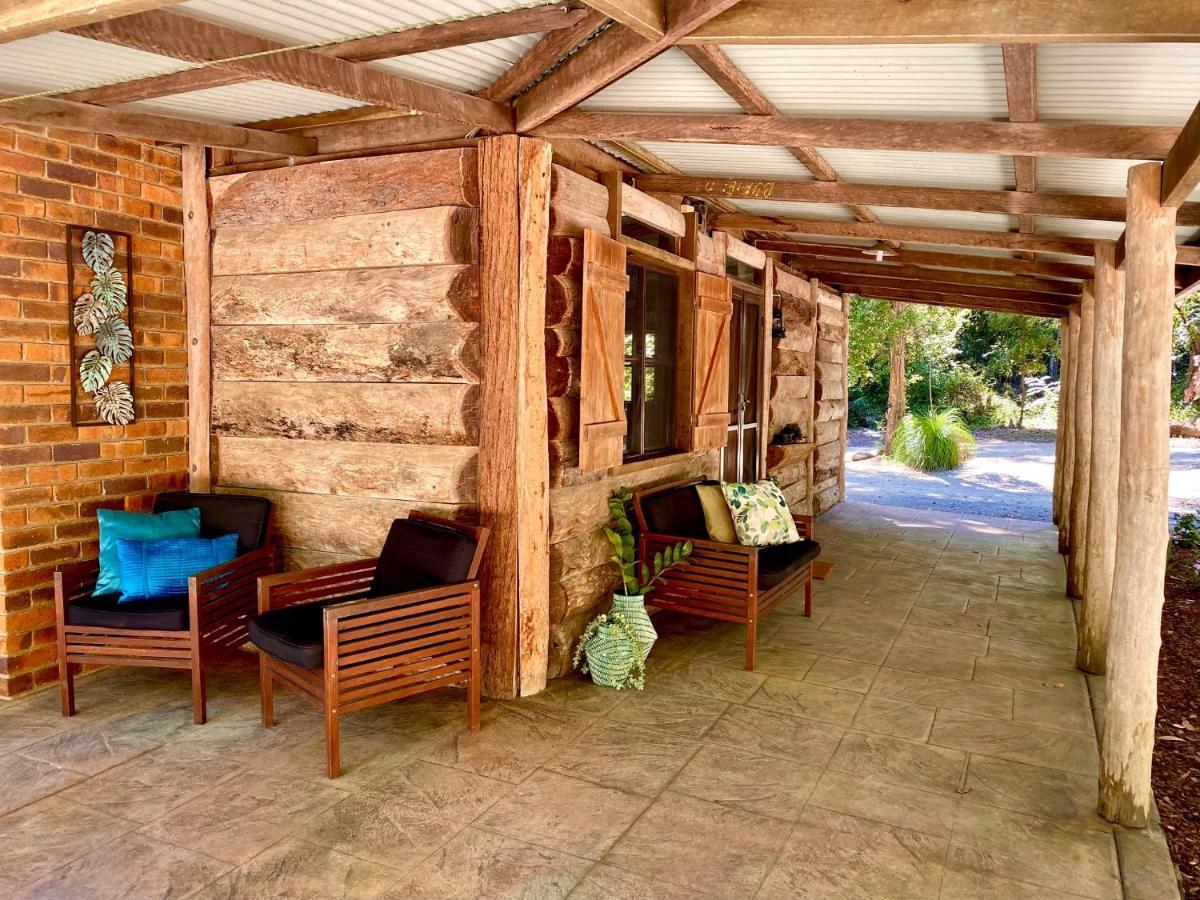 Ferns Hideaway Resort Byfield Esterno foto