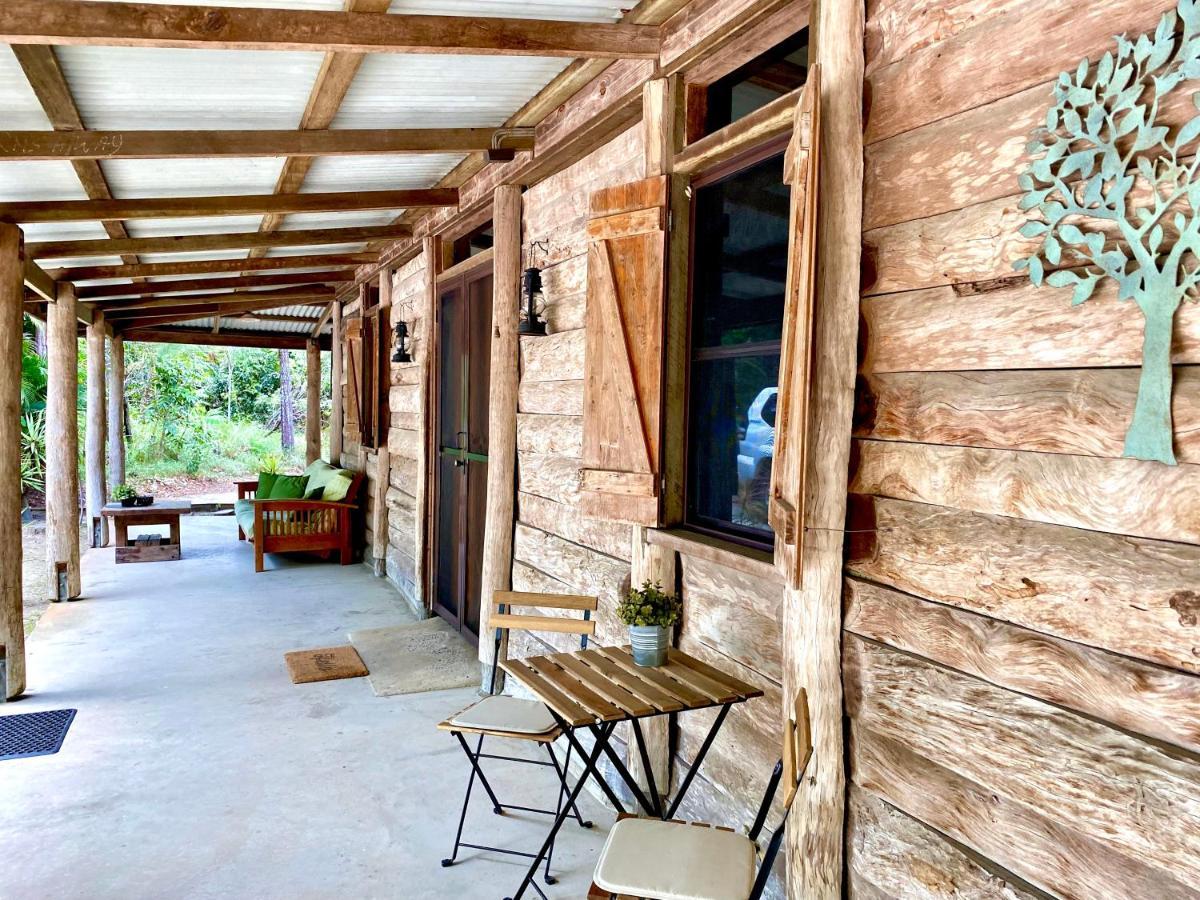 Ferns Hideaway Resort Byfield Esterno foto