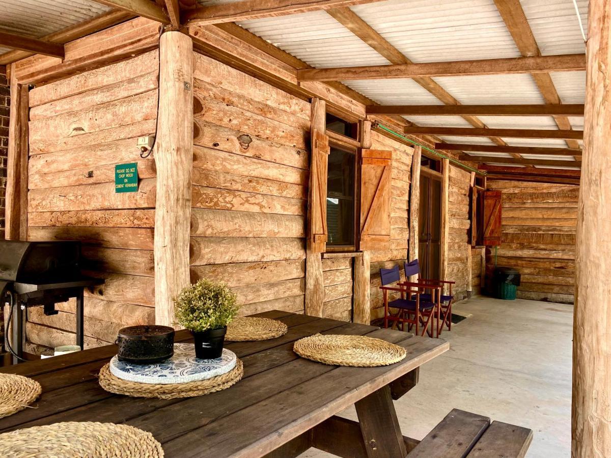 Ferns Hideaway Resort Byfield Esterno foto