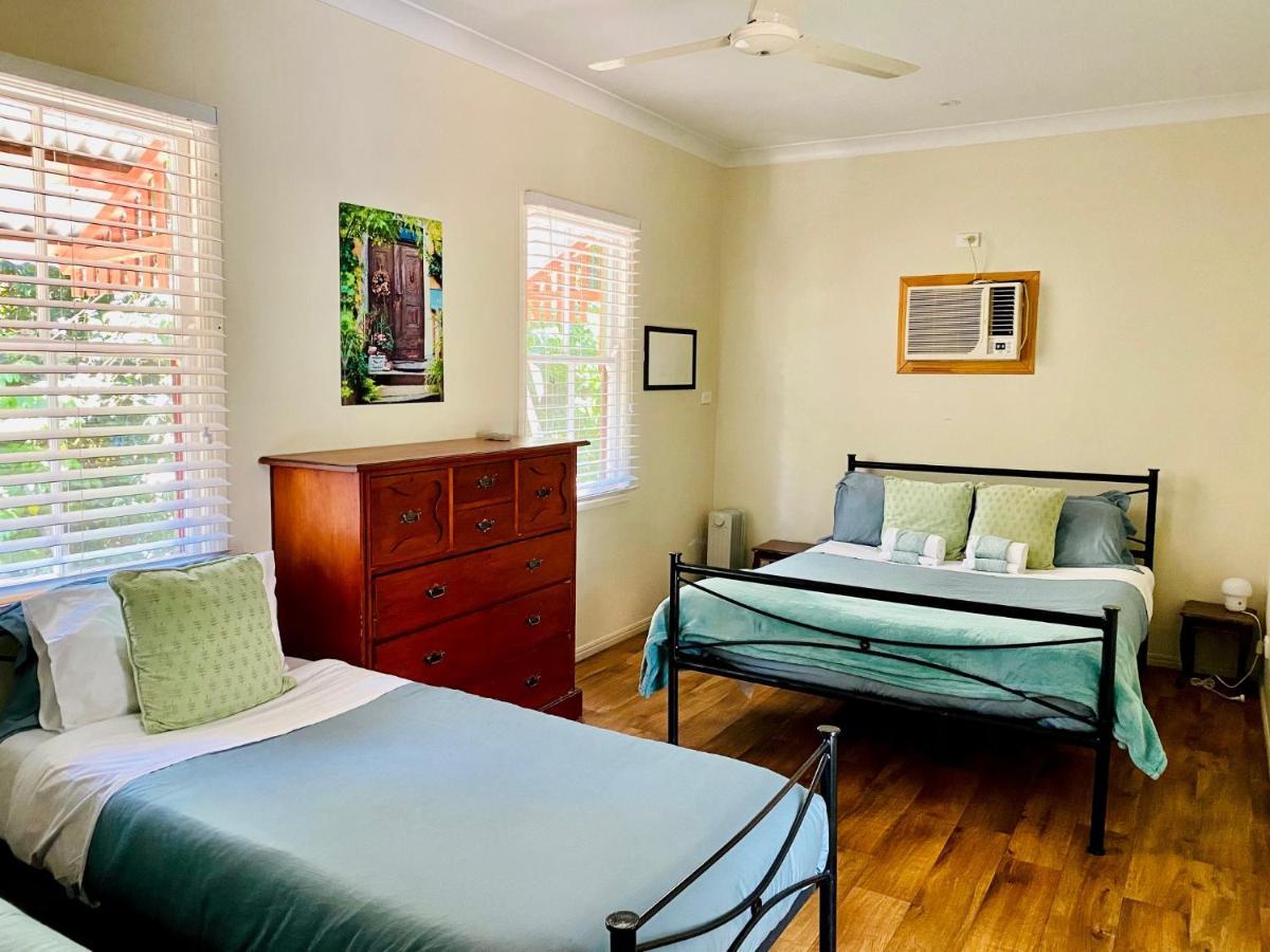 Ferns Hideaway Resort Byfield Esterno foto