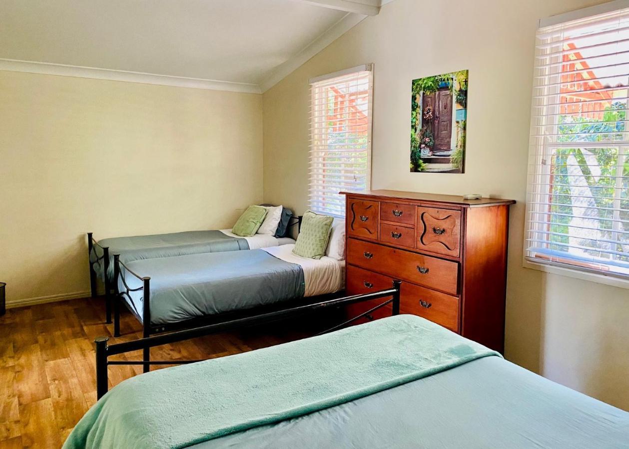 Ferns Hideaway Resort Byfield Esterno foto